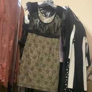 Elegant Black and Cream Lace Dress